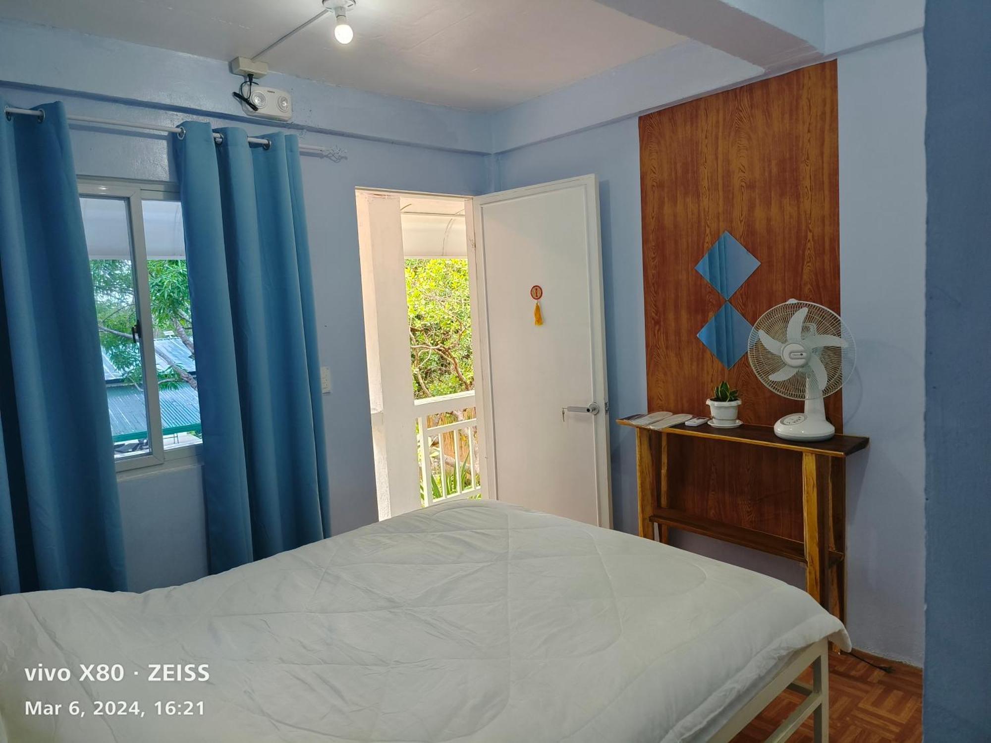 Ani Marie Guest House โกรอน ภายนอก รูปภาพ